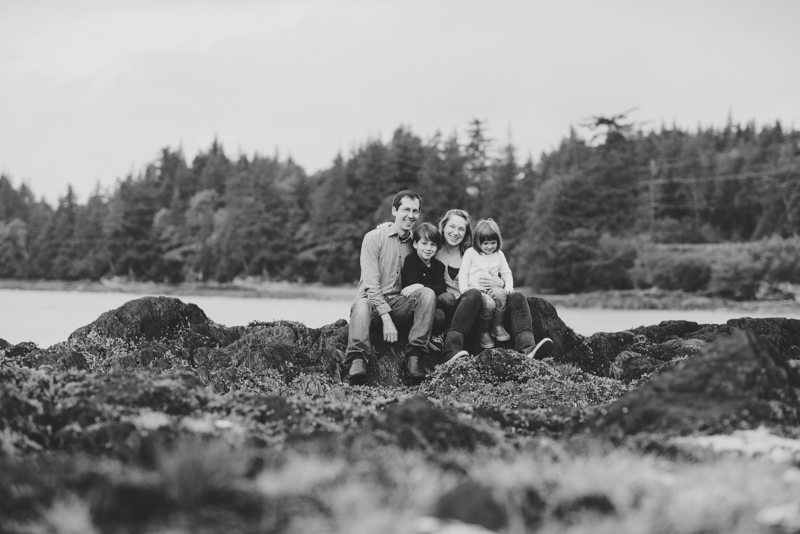 Oregon Family Portraits | Alaska beach session