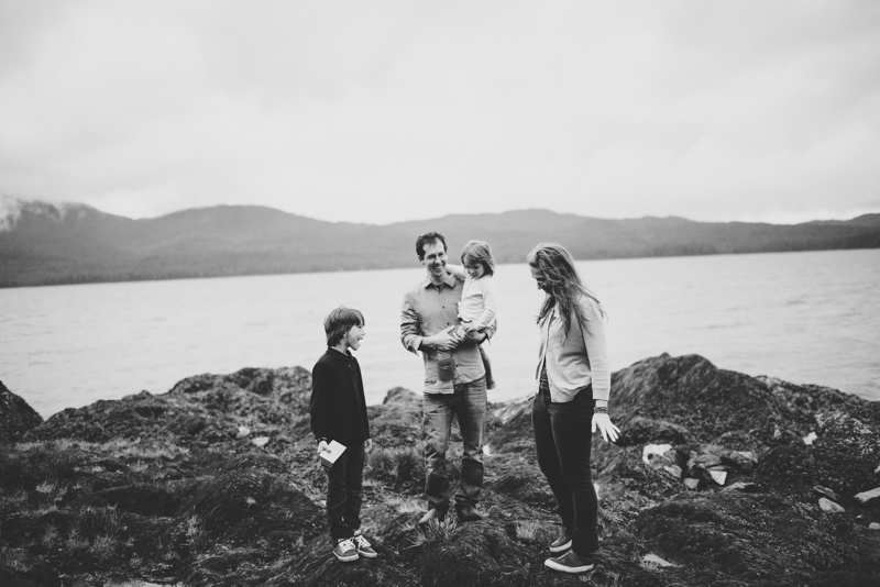 Oregon Family Portraits | Alaska beach session