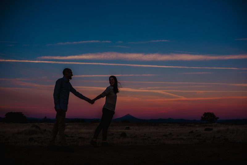 table rock engagement session at sunset in Oregon