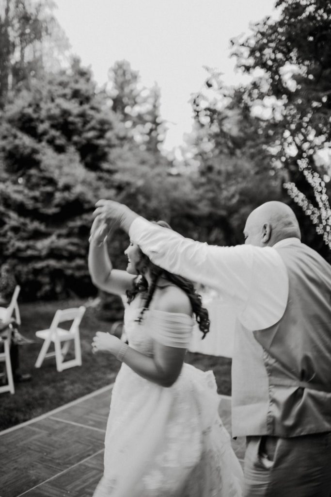 sunset first dance at wisteria gardens