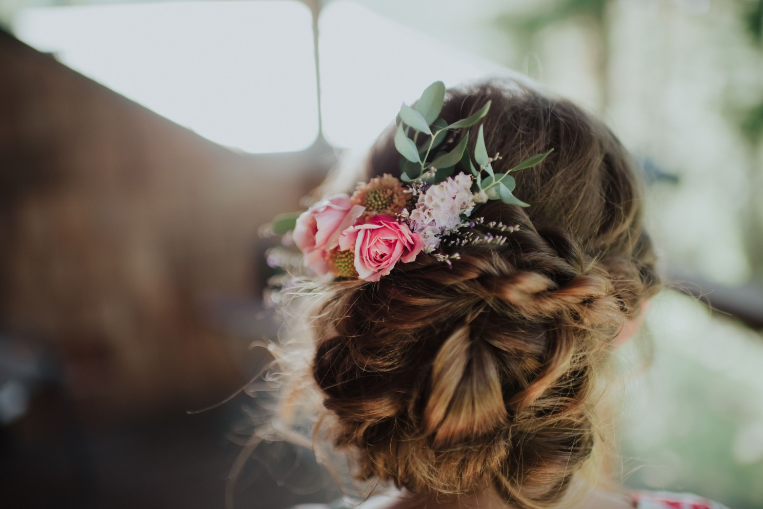 bride hair details